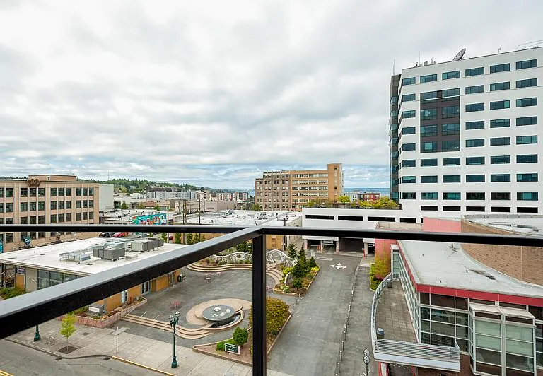 Marquee Apartments — Photo 22