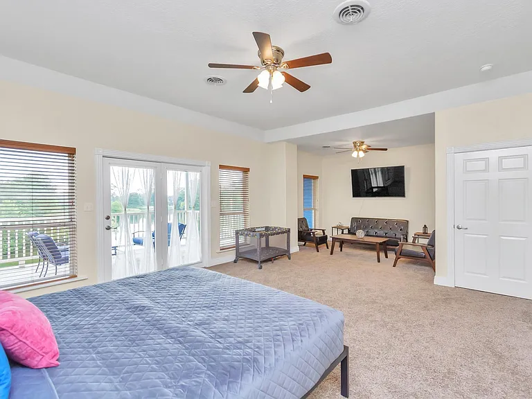 1730 Lakeshore Dr — Photo 32