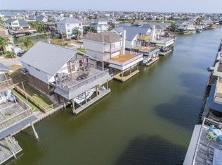 1523 Windsong Way, Tiki Island, TX 77554