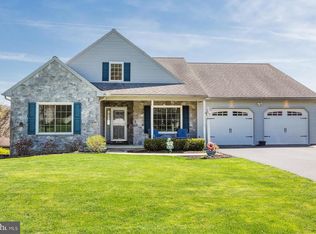 2050 Cloverton Dr, Columbia, PA 17512