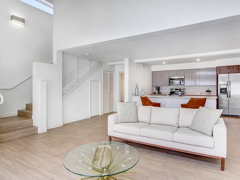Watermark Apartments — Photo 41