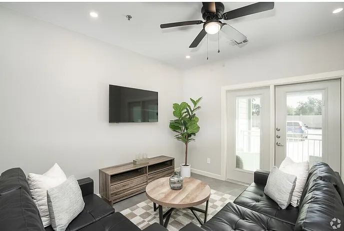 1 bed, 843 sqft, $895 — Photo 4
