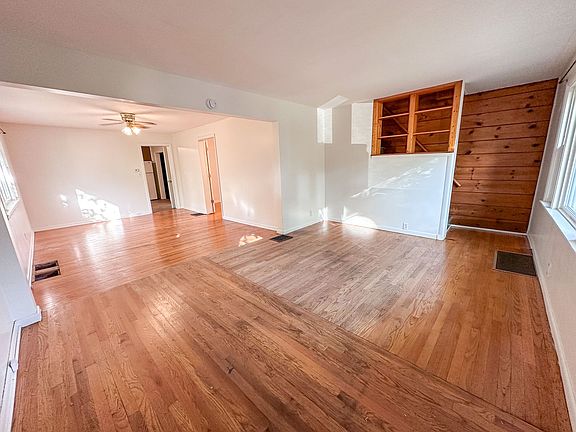 2nd image of 757 Sinclair Ave NE