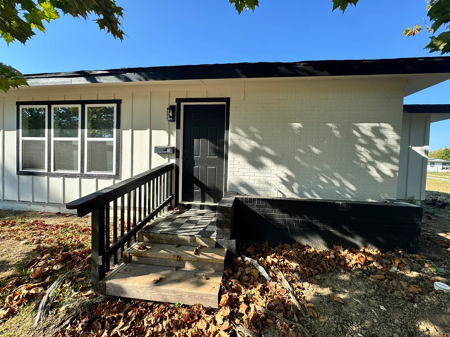 2 bed, 1005 sqft, $1,200 — Photo 2