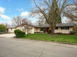 705 S 5th St, Central Pt, OR 97502