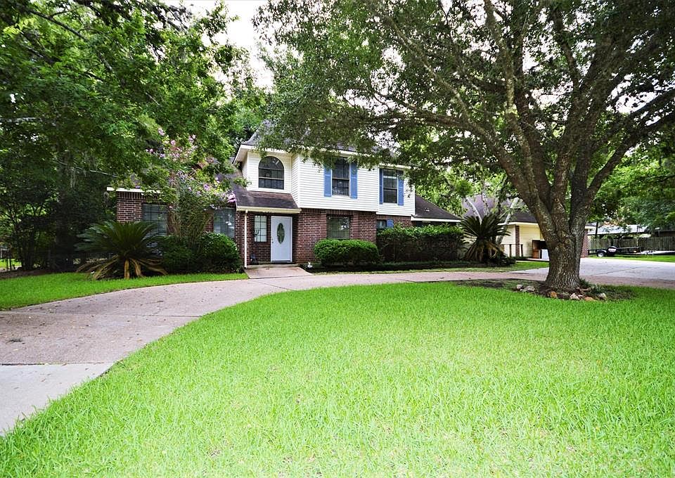 1st image of 205 E Heritage Dr
