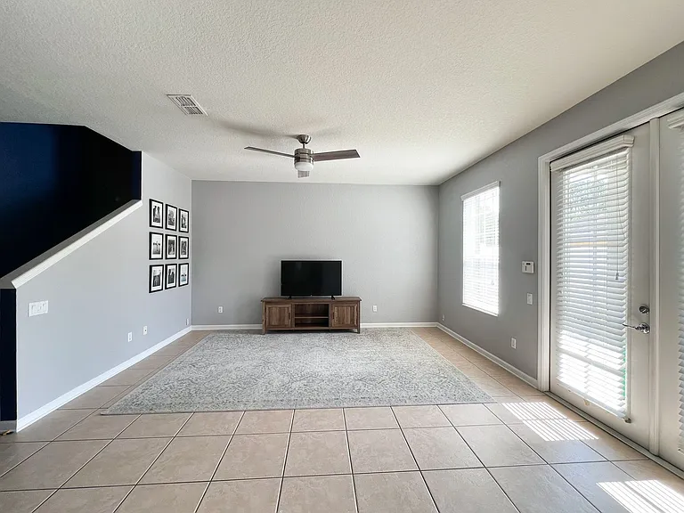 7722 Fairgrove Ave — Photo 7
