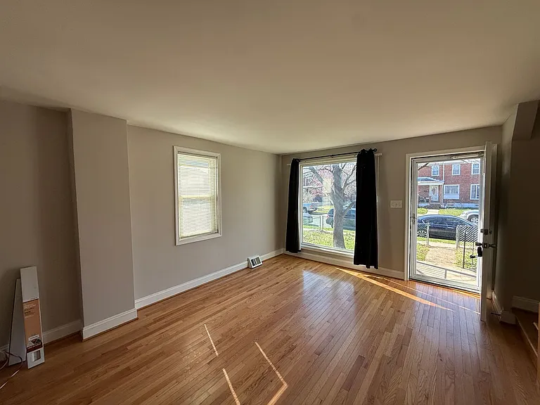 7851 Saint Fabian Ln — Photo 4
