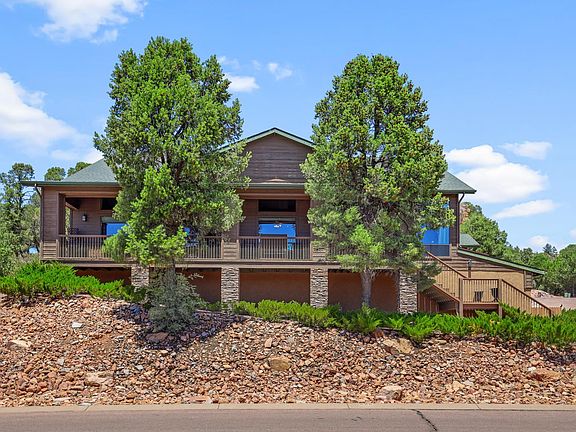 2nd image of 800 N Oak Point