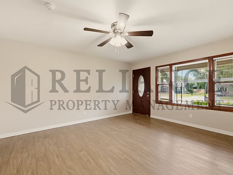 2917 S Walnut St — Photo 19