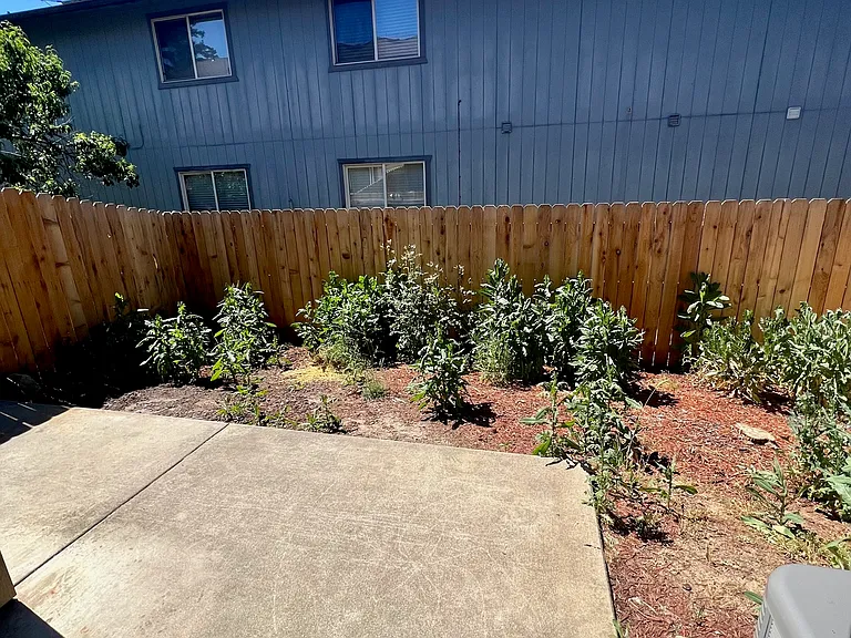 173 N Royal Ave — Photo 24