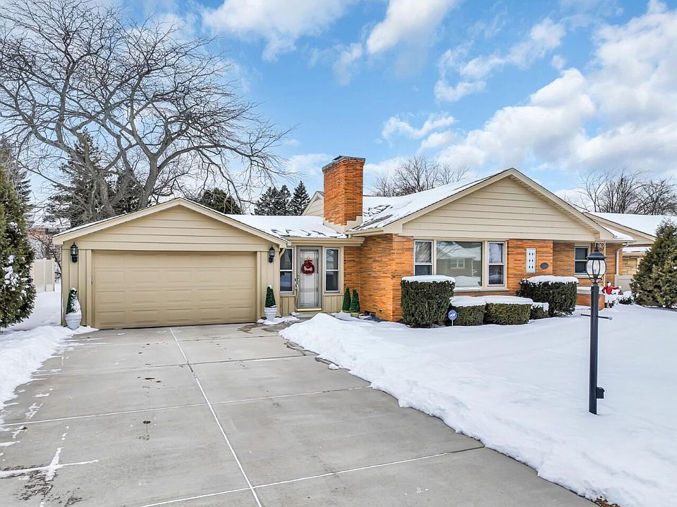 1st image of 7249 North Iroquois AVENUE