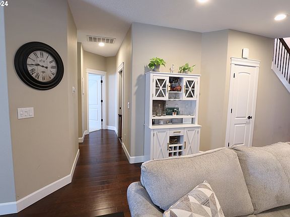 4th image of 9405 NE 52nd Ave