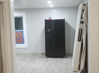 453 Center St, Elgin, IL 60120