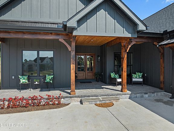 3rd image of 5910 John Dr