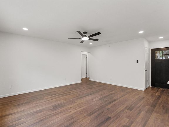 3rd image of 710 Ruby Isle Dr