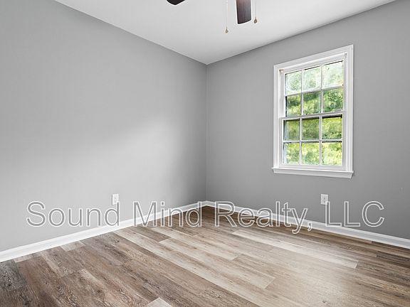 5th image of 2600 Mallard Ct