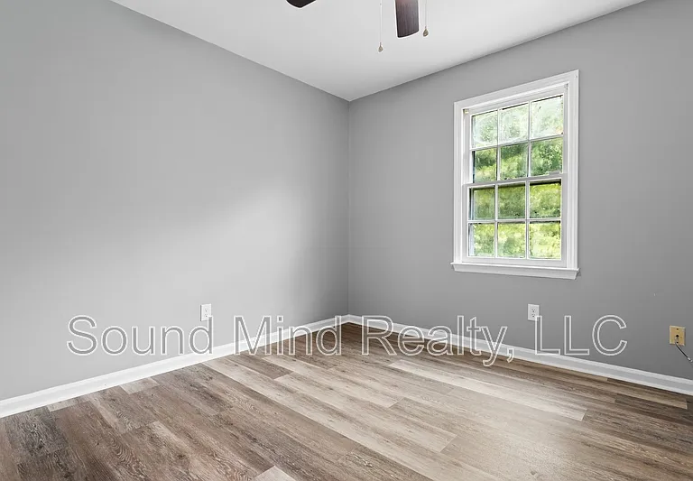 2600 Mallard Ct — Photo 5