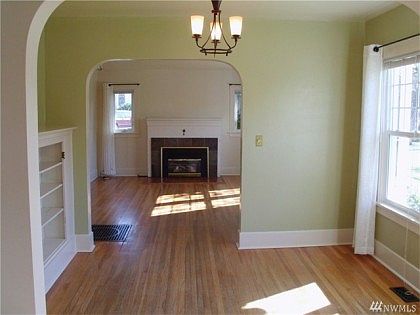 3rd image of 1916 Franklin St SE