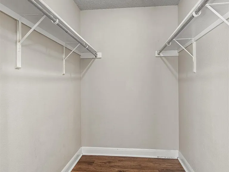 806 W 24th St #326 — Photo 19