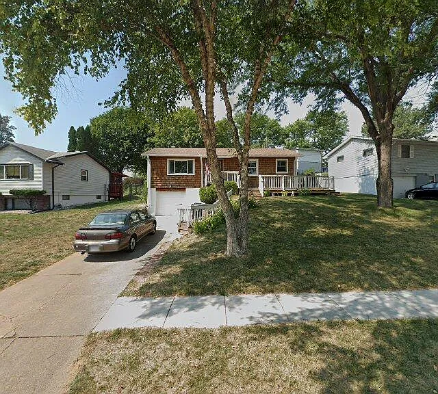 8506 Birch Dr — Photo 1