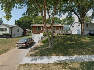 8506 Birch Dr, La Vista, NE 68128