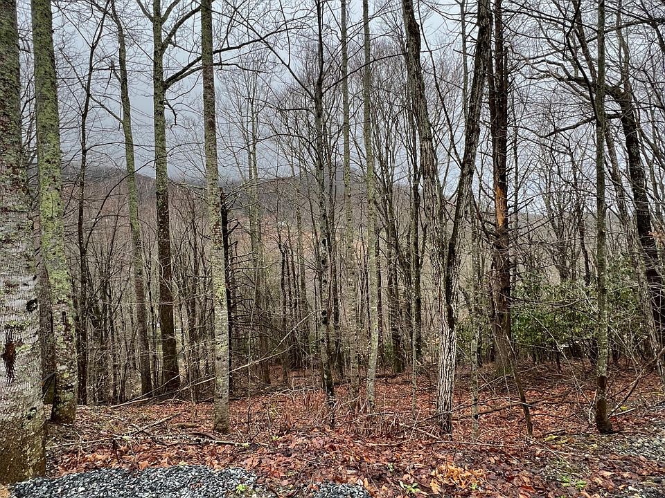 1st image of Hemlock Dr