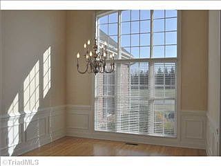4th image of 7501 Longhorn Dr