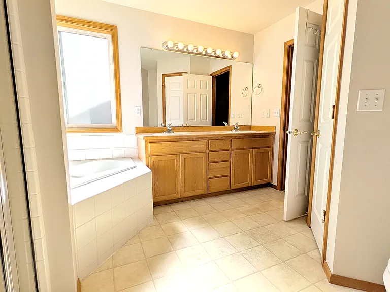 Master Bath (5-piece)