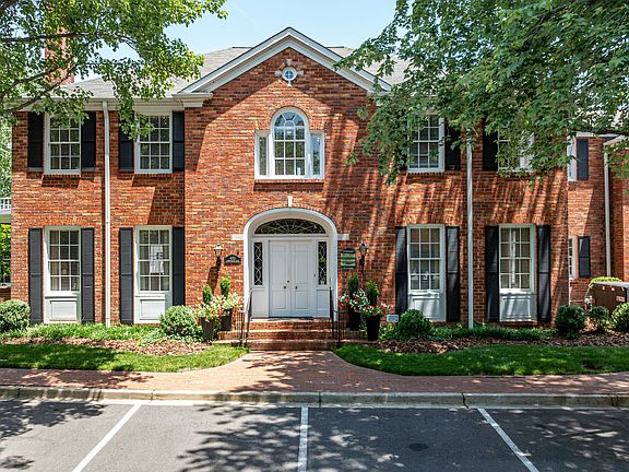 4th image of 4051 Bannockburn Pl #5105G