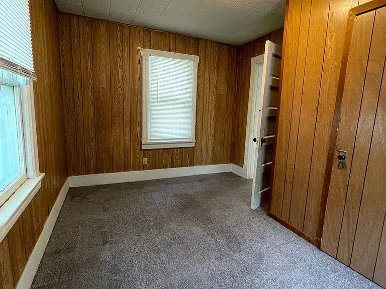 504 Chestnut St — Photo 9