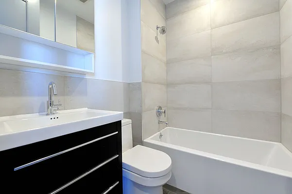 Rented by EXR | media 33