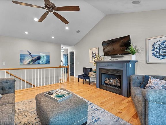 4th image of 2078 Anthony Dr