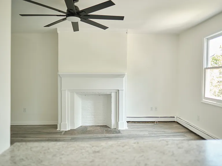 95 Liberty St #2 — Photo 4
