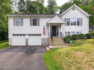 8 Shawnee Rd, Hopatcong, NJ, 07843