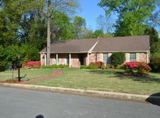 208 Stephenson Ct, Sheffield, AL 35660