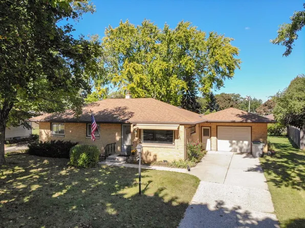 4168 North Colgate CIRCLE, Milwaukee, WI 53222