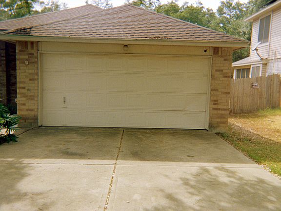 3rd image of 1523 Saxonhill Dr