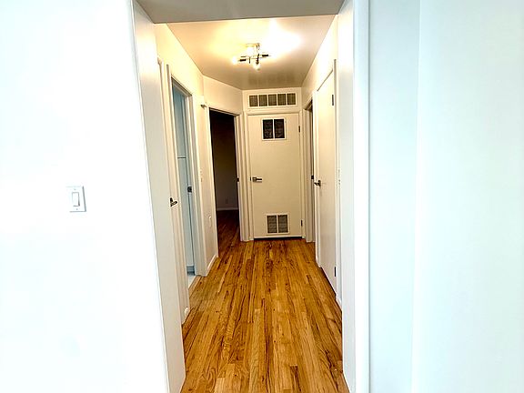 5th image of 2119 E Sherman Ave #B