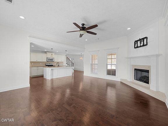 3rd image of 173 Shadow Creek Ln