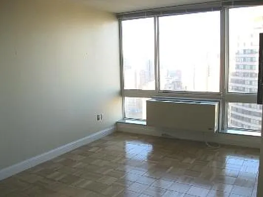 Rented by Corcoran | media 23