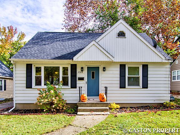 2nd image of 2708 Jefferson Dr SE