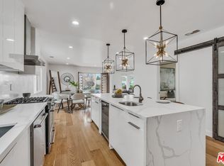 1163 S Muirfield Rd, Los Angeles, CA 90019