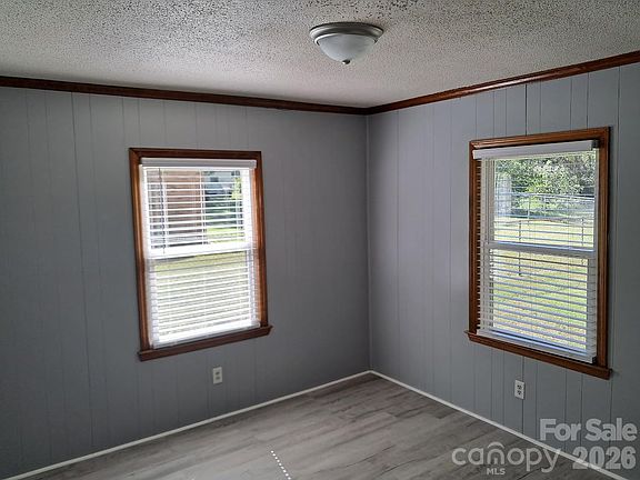 5th image of 1323 2nd St
