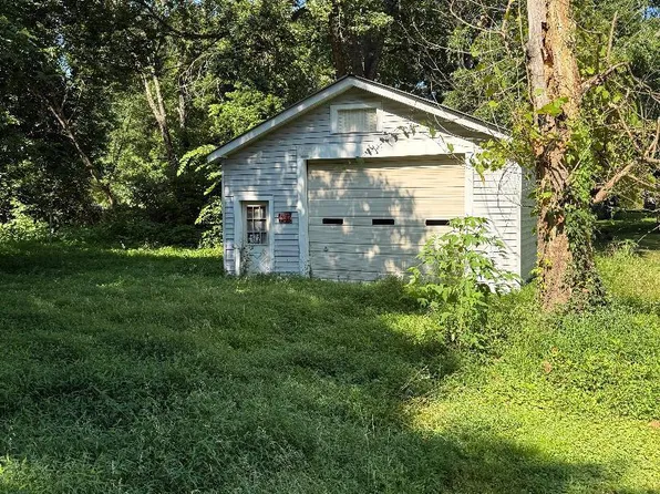 2101 Wahl St, Milan, TN 38358