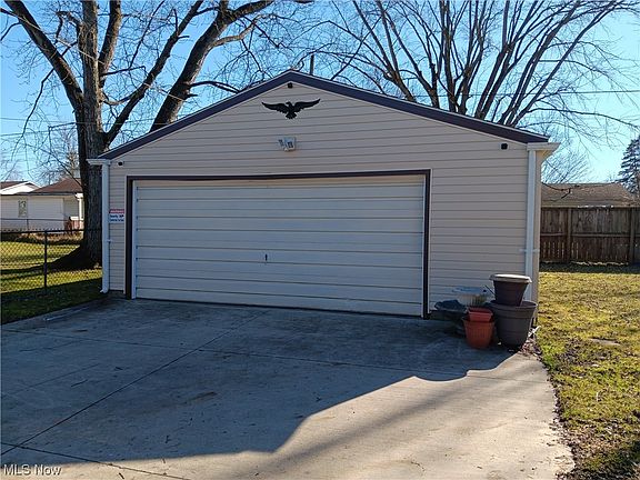 2nd image of 3051 Starlite Dr NW