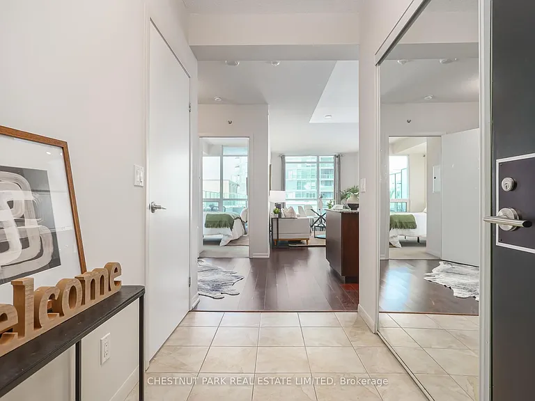 215 Fort York Blvd #808 — Photo 15