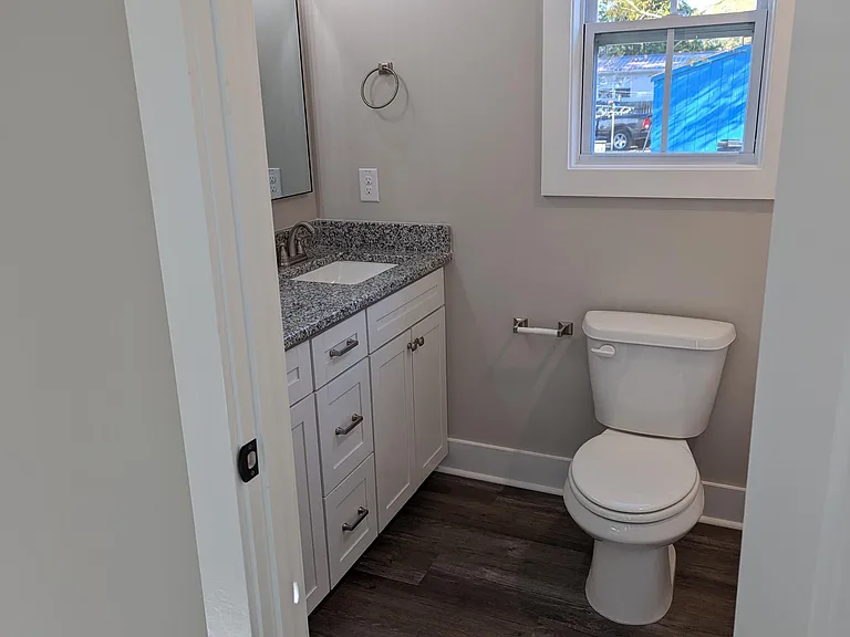 505 W Preston St — Photo 8