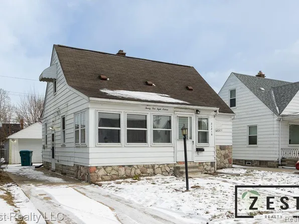 21816 Tuscany Ave, Eastpointe, MI 48021