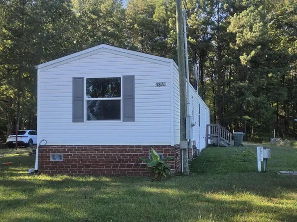 1375 W Islands Road, Williamston, NC 27892